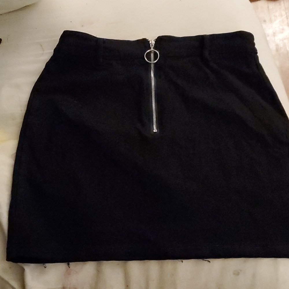 Zippered mini skirt
